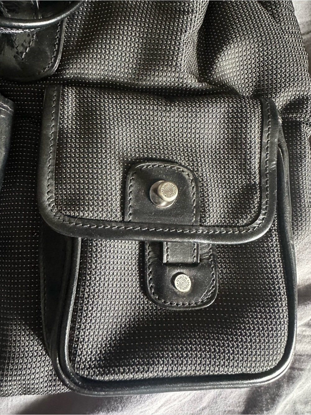 Hunting World Black Utility Backpack Tote with Front Pocket Organizers - Picture 4 of 5